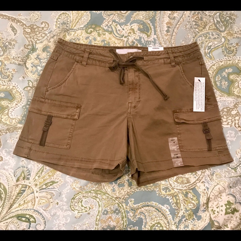 Women Khaki Cargo Shorts - Size 10